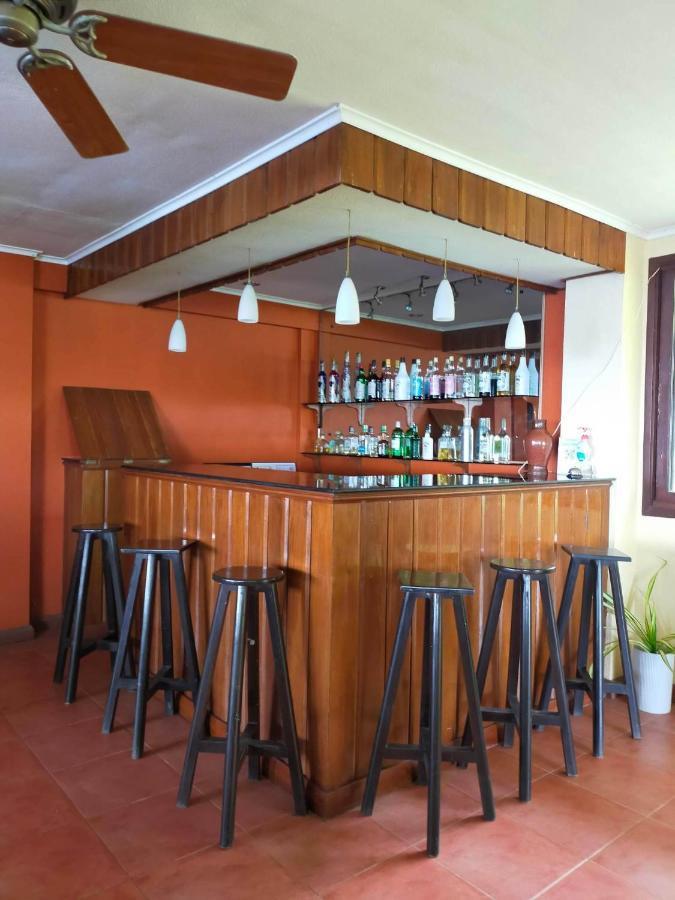 Puesta Del Sol Beach Bungalows And Restobar Mambajao Exteriér fotografie
